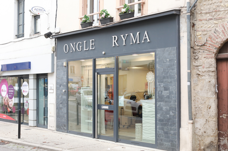 Photo copep's : présentation de l'institut Ongle Ryma, à Montluel (01120 sur La Côtière)